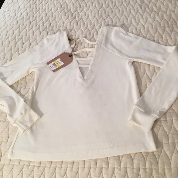 Beautiful Cream Cutout Back Sweater - Picture 3 of 6